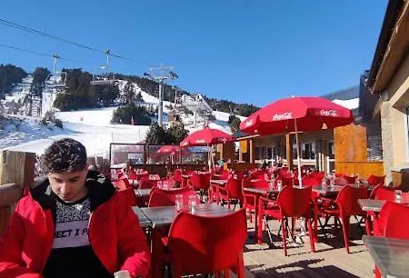 Apartment Avec Parking Prive Dans Petite Tres Calme Les Angles (Pyrenees-Orientales)