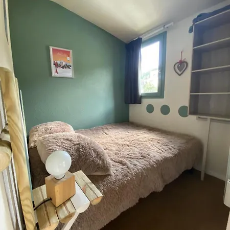Apartment Avec Parking Prive Dans Petite Tres Calme